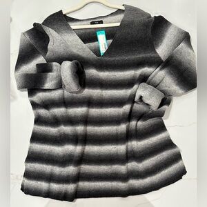 NWT Striped Gray V-Neck Sweater 2X